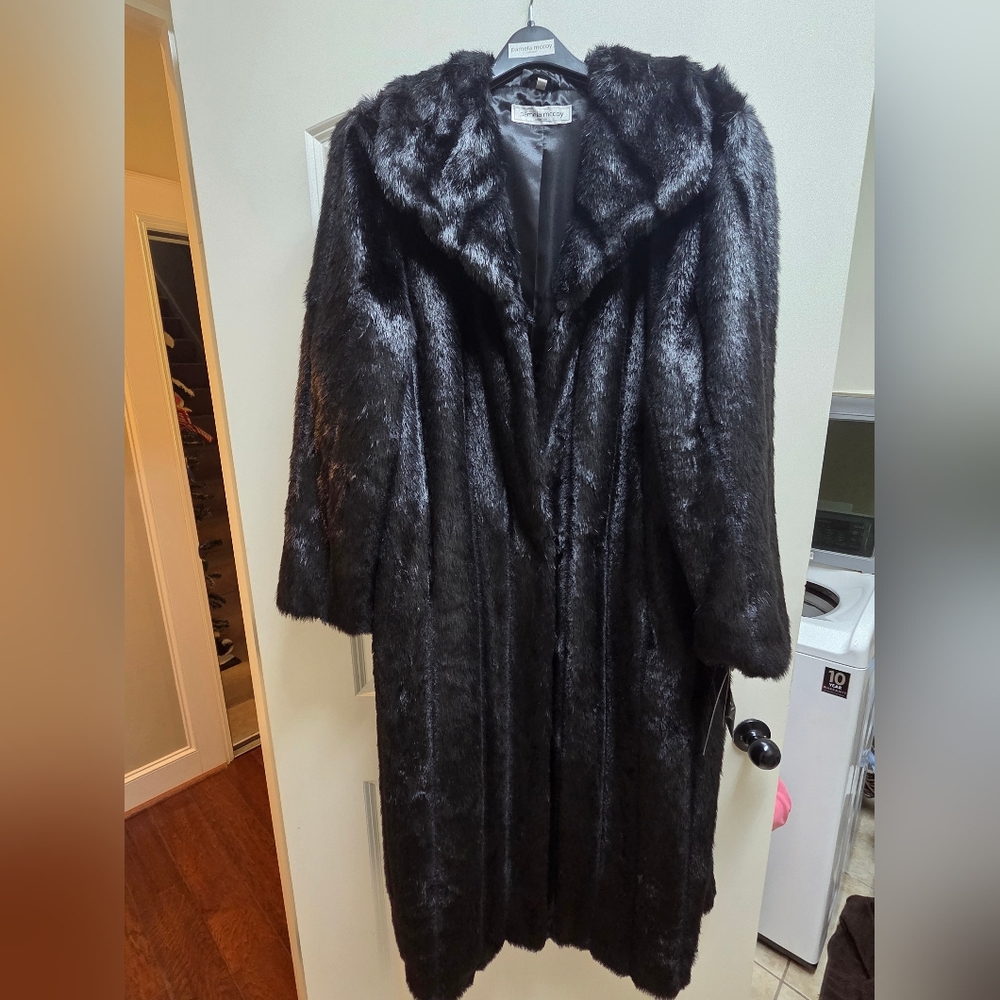 Pamela McCoy Black Faux Fur Jacket